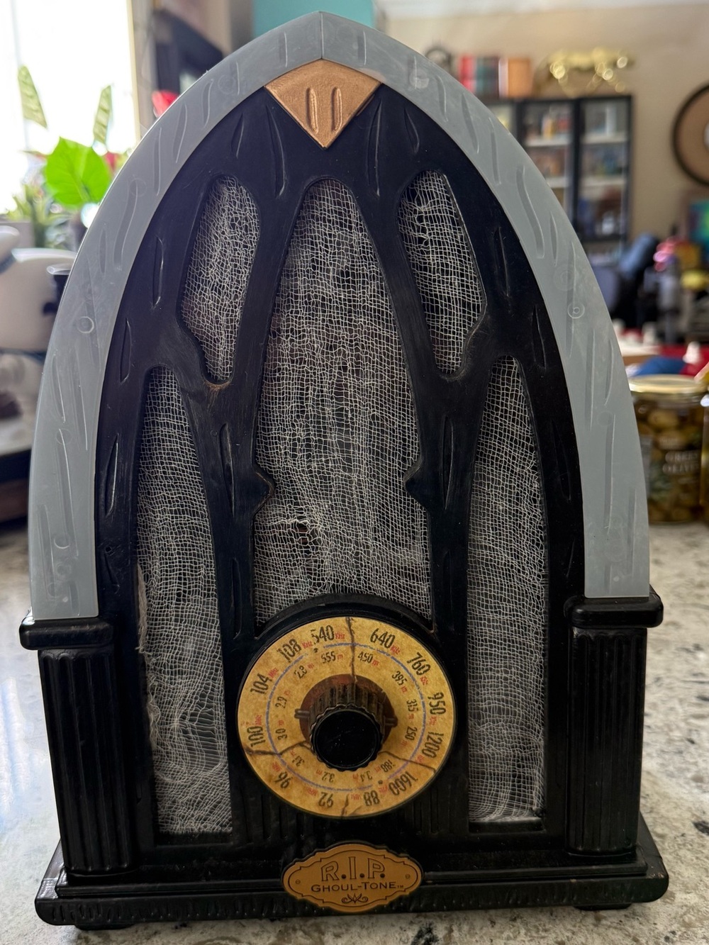 Gemmy Haunted Vintage Radio